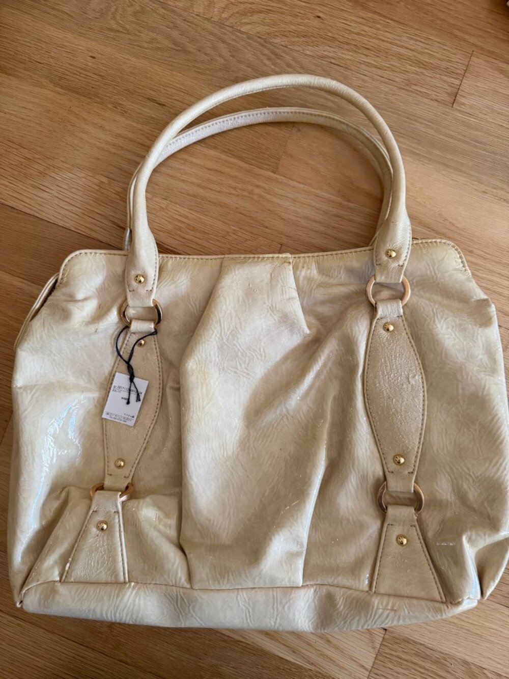 4°C Cream Patent Leather Handbag